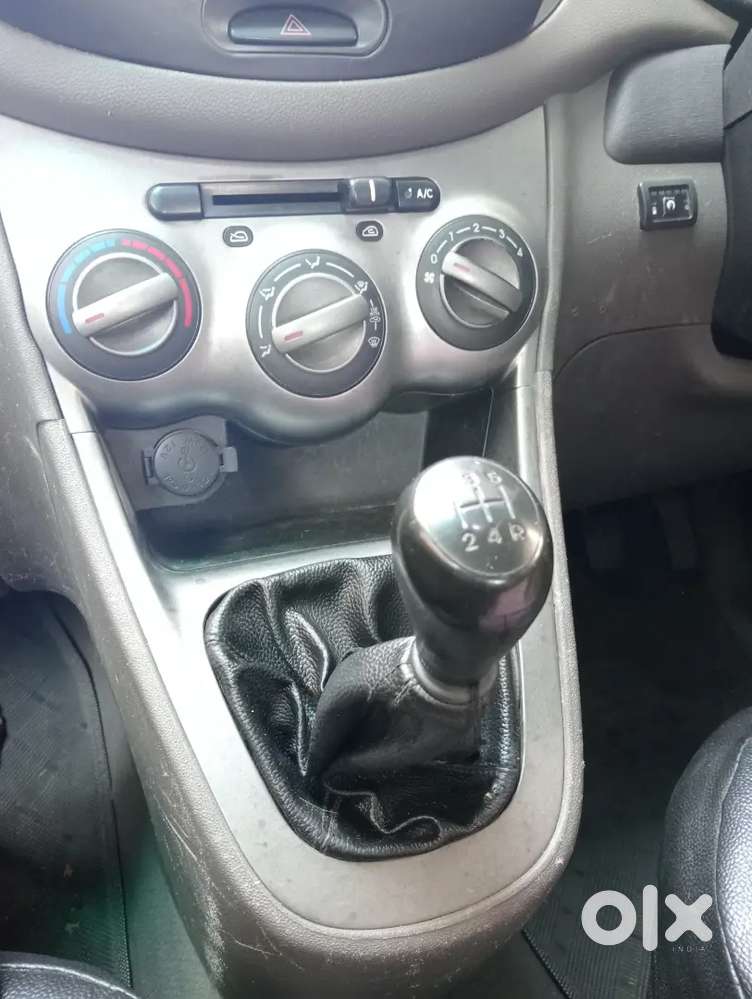 Hyundai I10 2011 Cng  Well Maintained