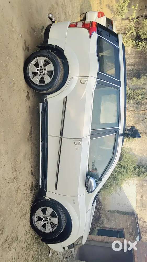 Mahindra Xuv500 Diesel 2012 Car