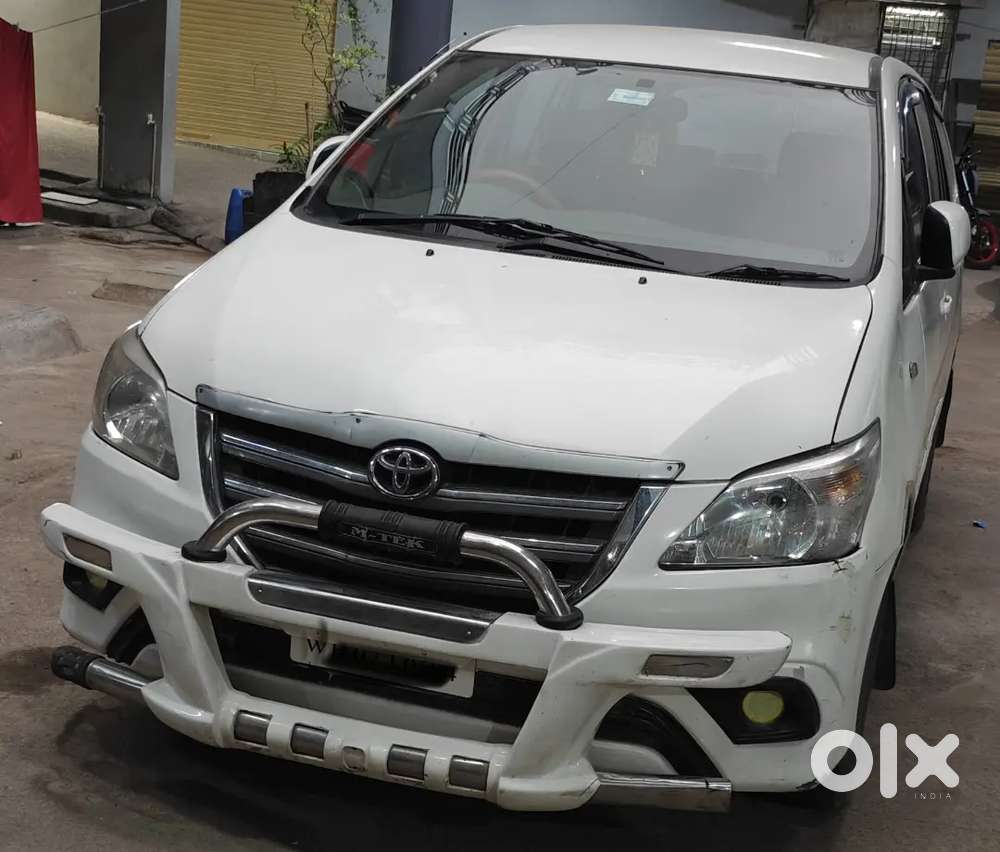Toyota Innova 2014 Diesel Well Maintained