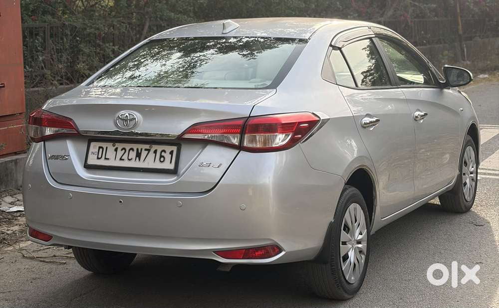 Toyota Yaris J Cvt, 2018, Petrol