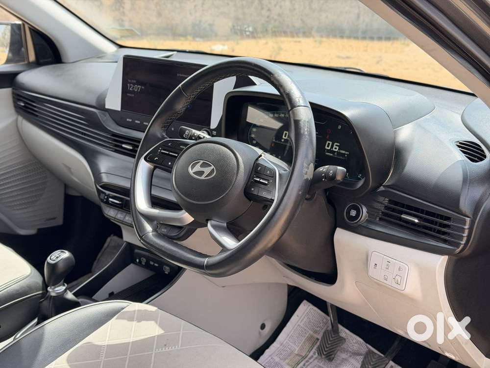Hyundai I20 Asta (o) 1.2 Mt, 2023, Petrol