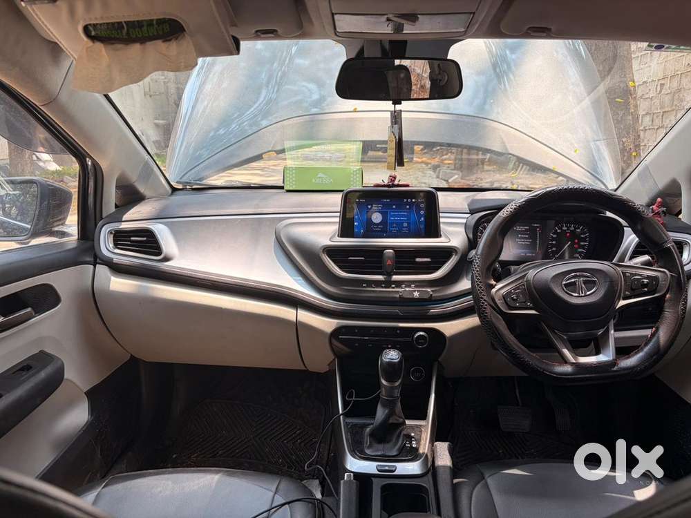 2023 Tata Altroz Petrol Automatic Xe, Great Condition