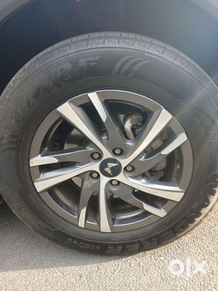 Mahindra Xuv700 2.2 Ax 5 Diesel Mt 7 Str, 2024, Diesel