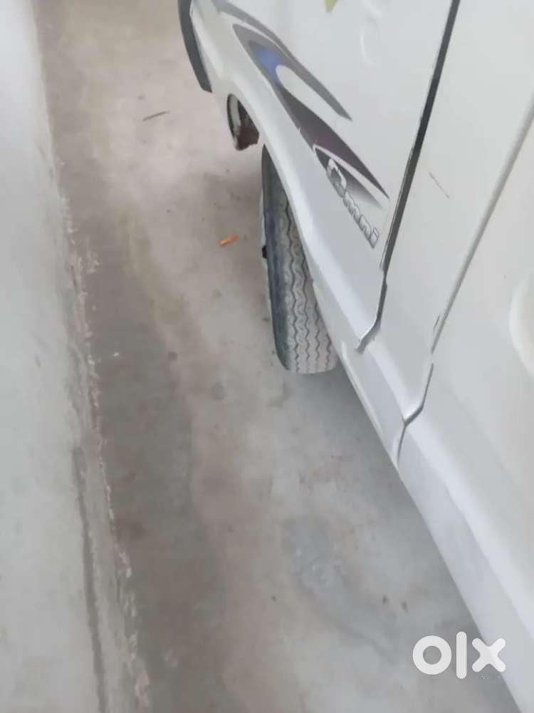 Maruti Suzuki Omni 2013