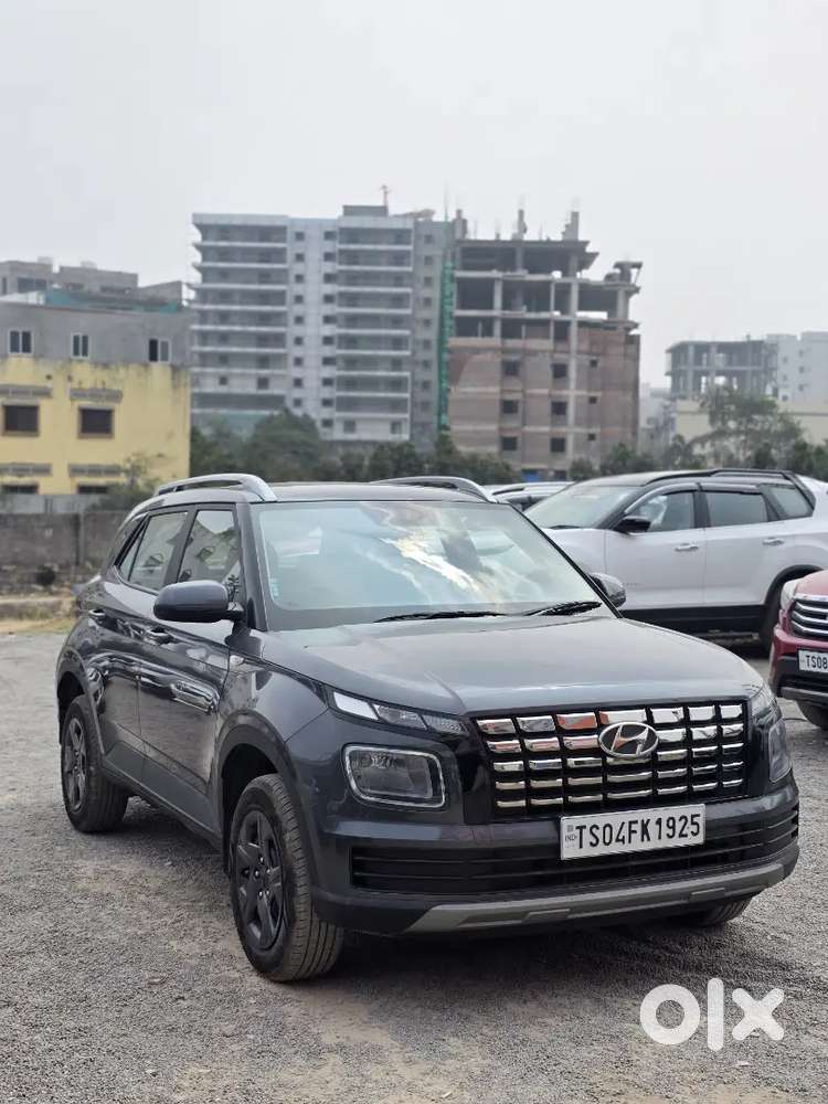 Hyundai Venue S 1.2 Petrol 2023  22k Km  Excellent Condition