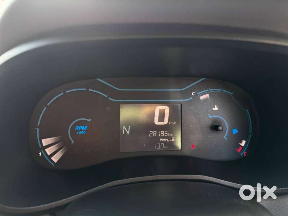 Renault Kwid 1.0 Rxt (o) Easy-r, 2022, Petrol