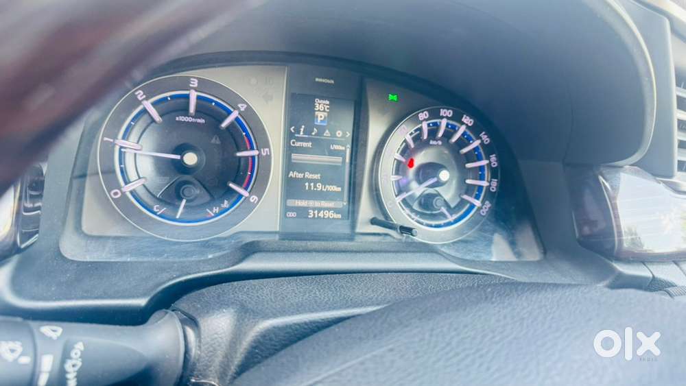 Toyota Innova Crysta 2.4zx 2022