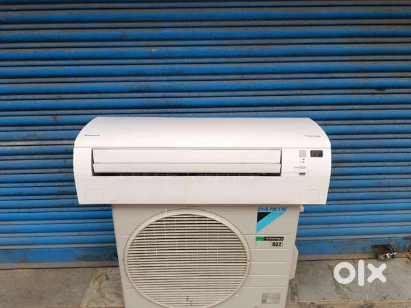 Fitting free 1 ton  Daikin. Inverter 18k mein  delivery free