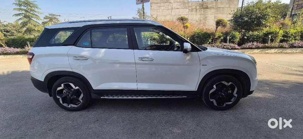 Hyundai Alcazar Signature Optional 2022 Petrol Well Maintained