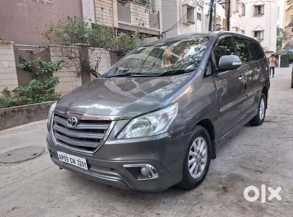 Toyota Innova Diesel 2012