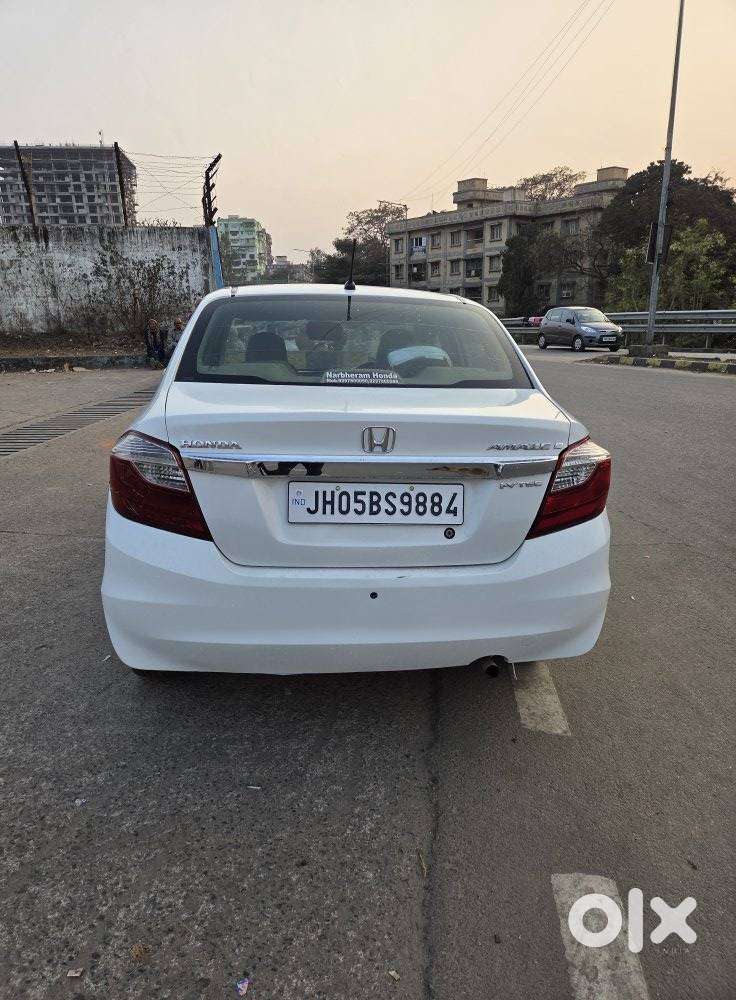 Honda Amaze 2nd Gen Vx, 2017, Petrol