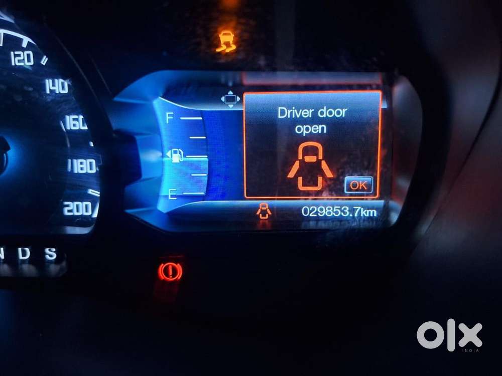 Ford Endeavour 2.2 Titanium At 4x2, 2016, Diesel