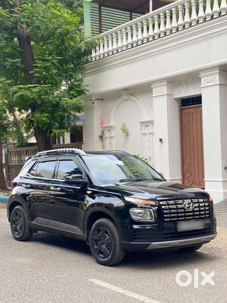 Hyundai Venue 1.2 S (o), 2022, Cng & Hybrids