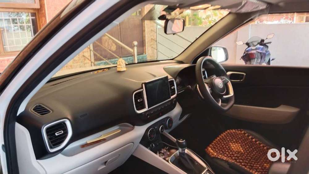 Hyundai Venue S(o)1.0 Turbo  Dct 2024 Model