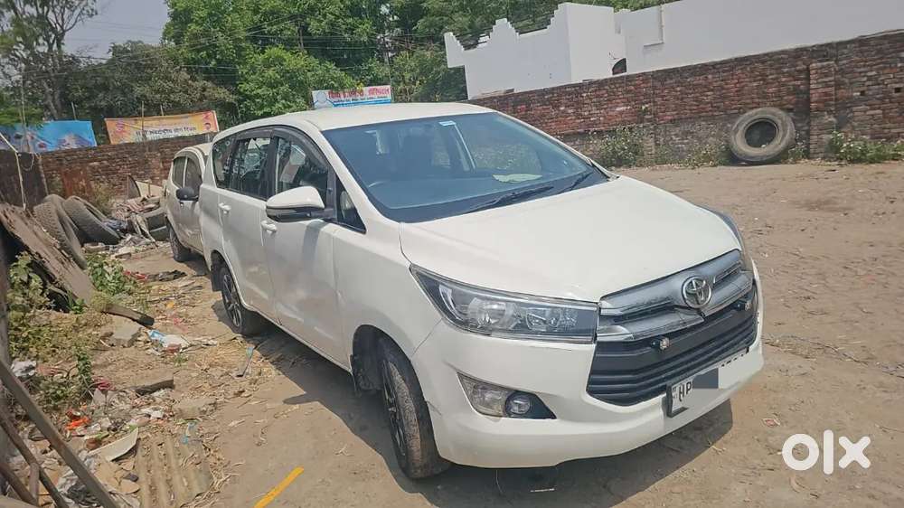 Toyota  Innova Crysta 2018 1st Onwer Aone Condition