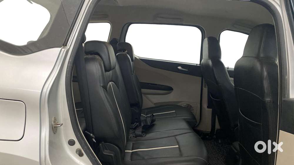 Renault Triber Rxz, 2019, Petrol