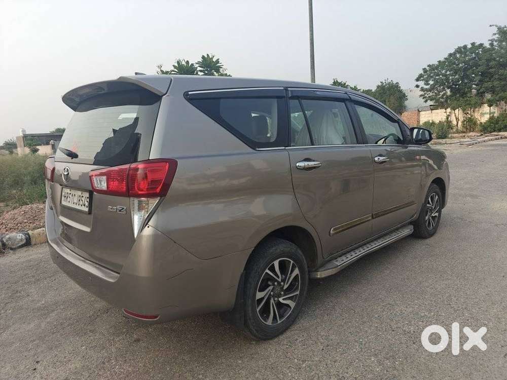 Toyota Innova Crysta 2.7 Zx At, 2017, Diesel