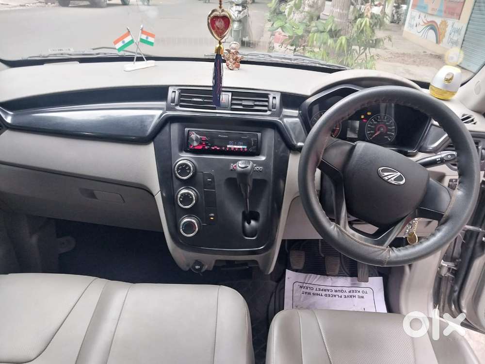 Mahindra Kuv 100 G80 K2, 2017, Petrol