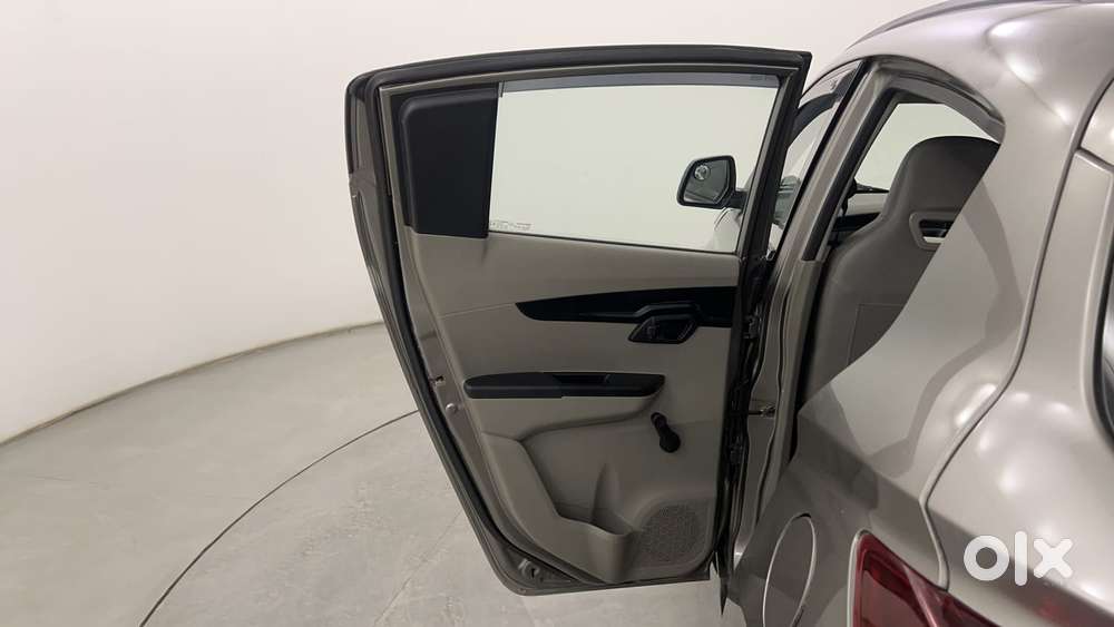 Mahindra Kuv 100 2016-2017 Mfalcon G80 K2, 2016, Petrol