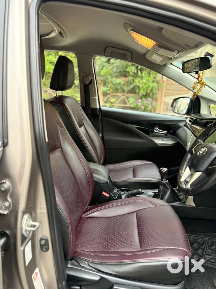 Toyota Innova Crysta 2.4 V 8 Str, 2017, Diesel