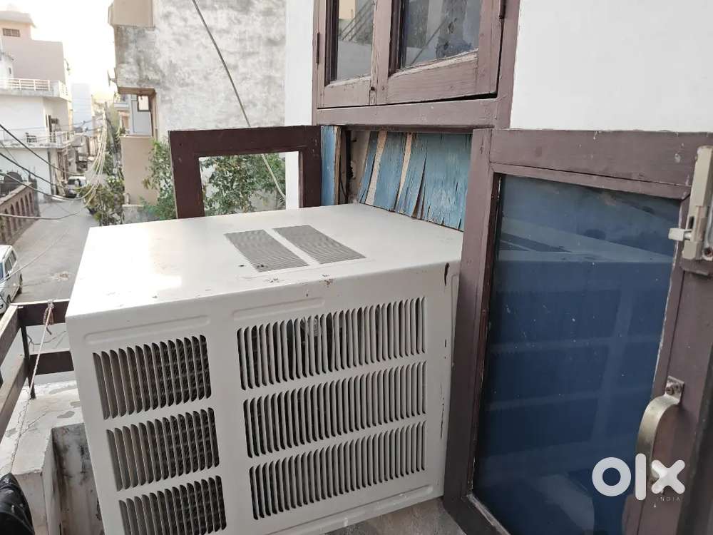 Panasonic 1.5 ton 5 star AC rarely used