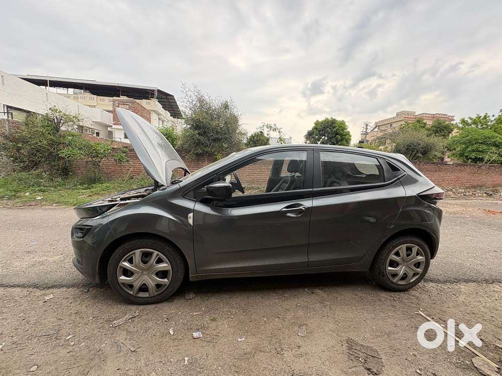 Tata Altroz 2024 Petrol Well Maintained
