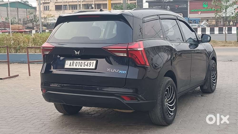 Mahindra Xuv700 2.0 Ax 3 Petrol Mt 5 Str, 2022, Petrol