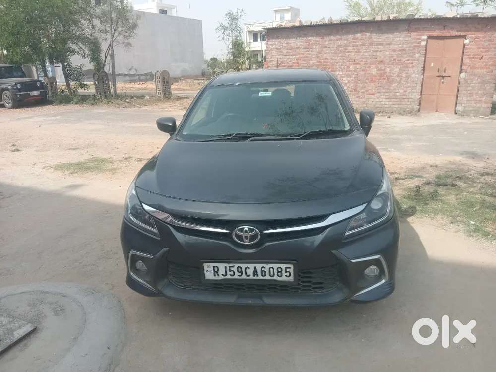 Glanza 100% Showroom Condition