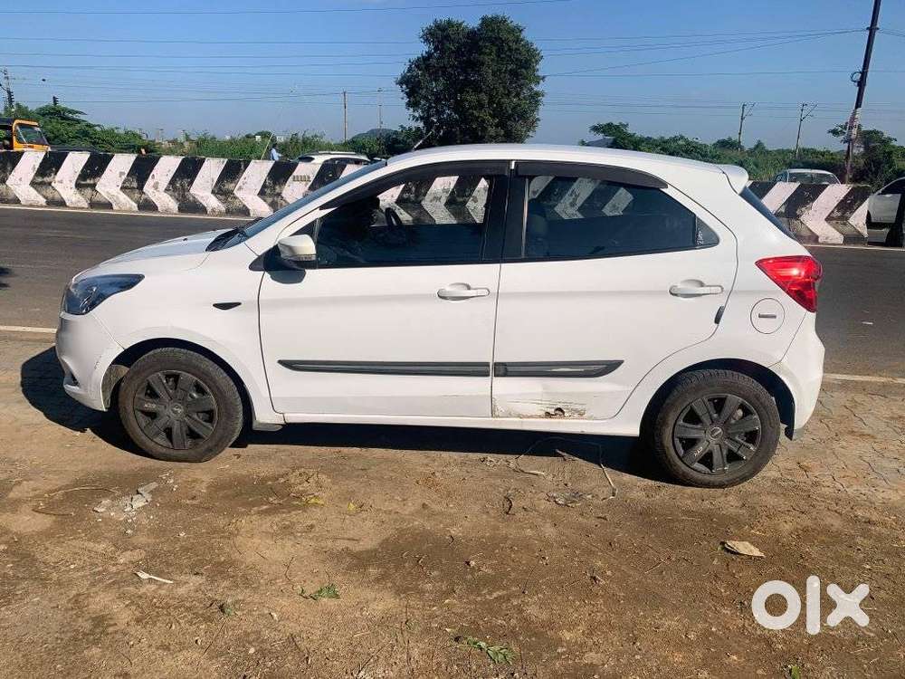 Ford Figo 1.2p Trend Mt, 2015, Petrol