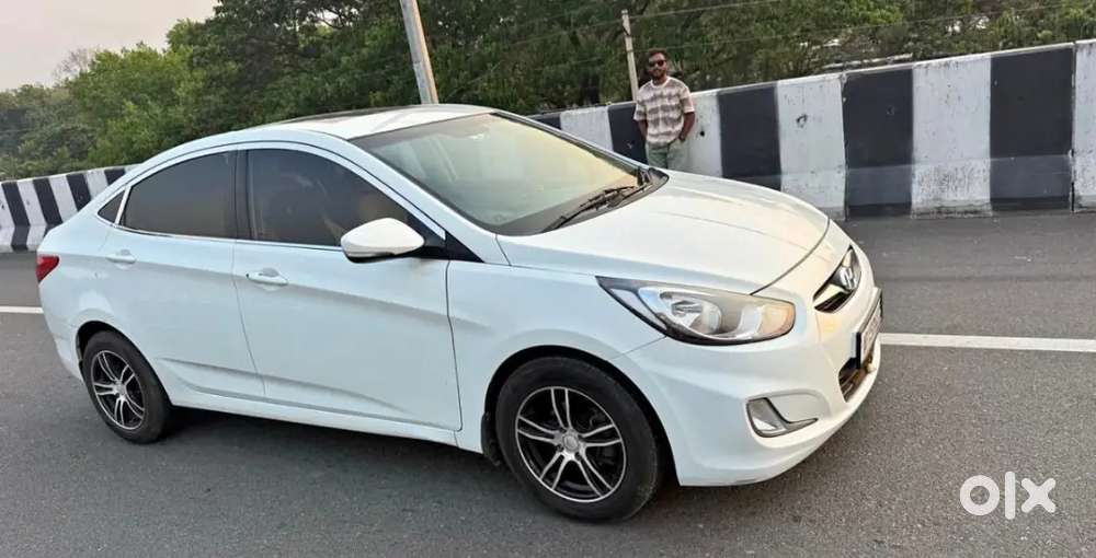 Hyundai Verna 2012 Diesel 98000 Km Driven