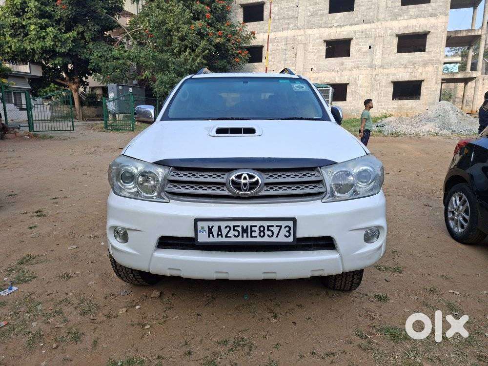 Toyota Fortuner 3.0 4x4 Manual, 2012