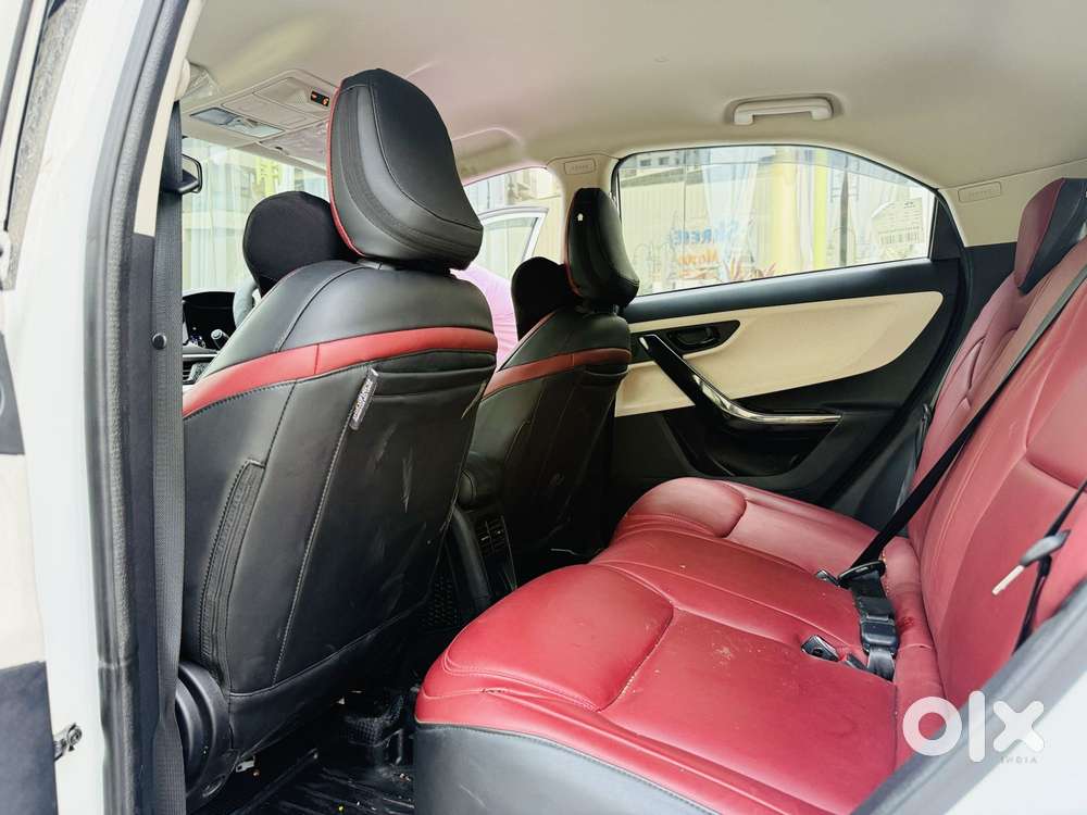 Tata Nexon Creative Plus 1.2 Revotron Petrol 7dca, 2025, Petrol