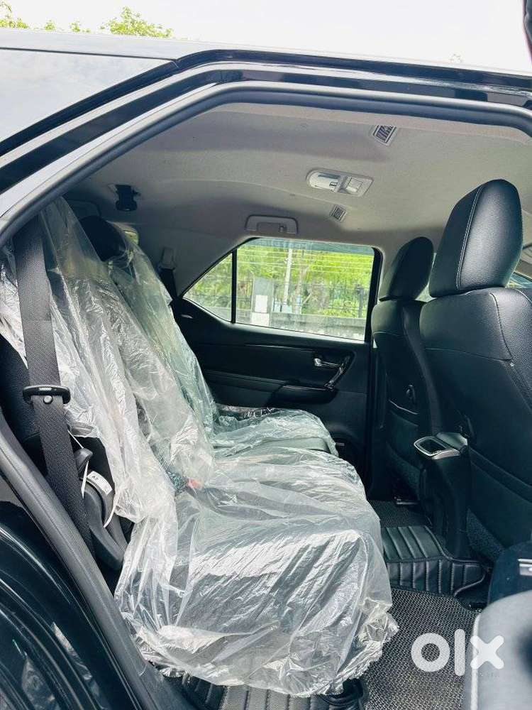 Toyota Fortuner 4x2 At 2.7 Petrol, 2025, Petrol