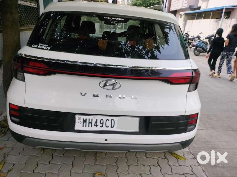 Hyundai Venue 2023 Petrol Well Maintained