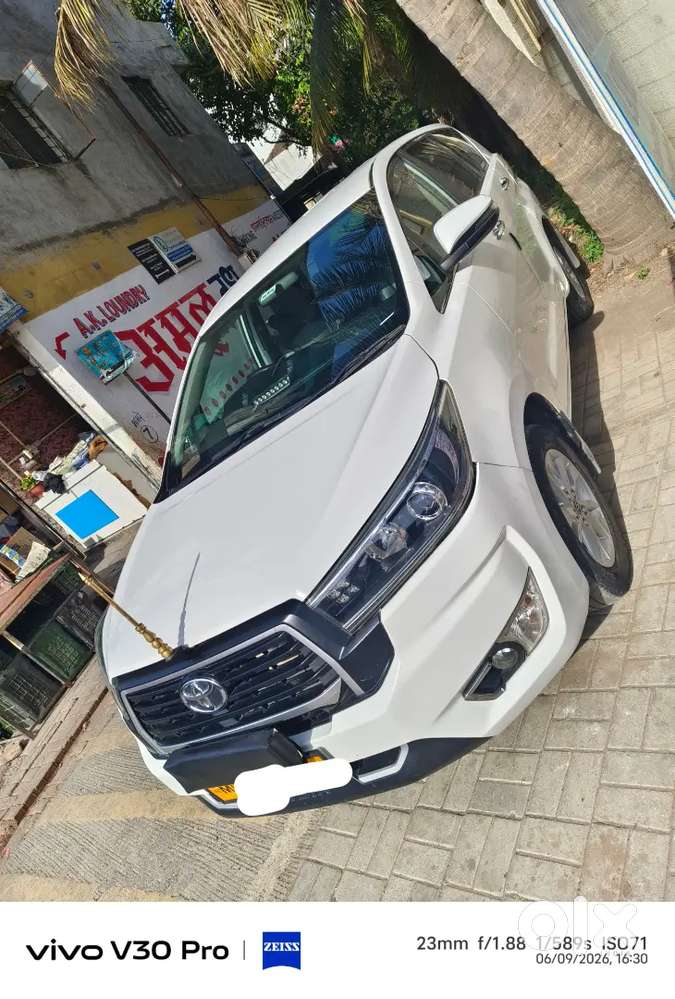 Toyota Innova Crysta V Model