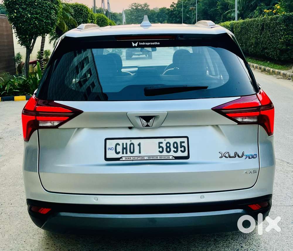 Mahindra Xuv700 2.0 Ax 5 Petrol Mt Str, 2023, Petrol