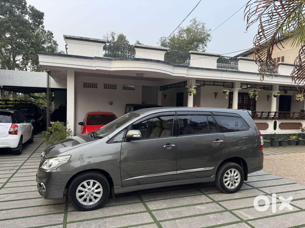 Toyota Innova 2.5 Vx 8 Str Bs-iii, 2014, Diesel