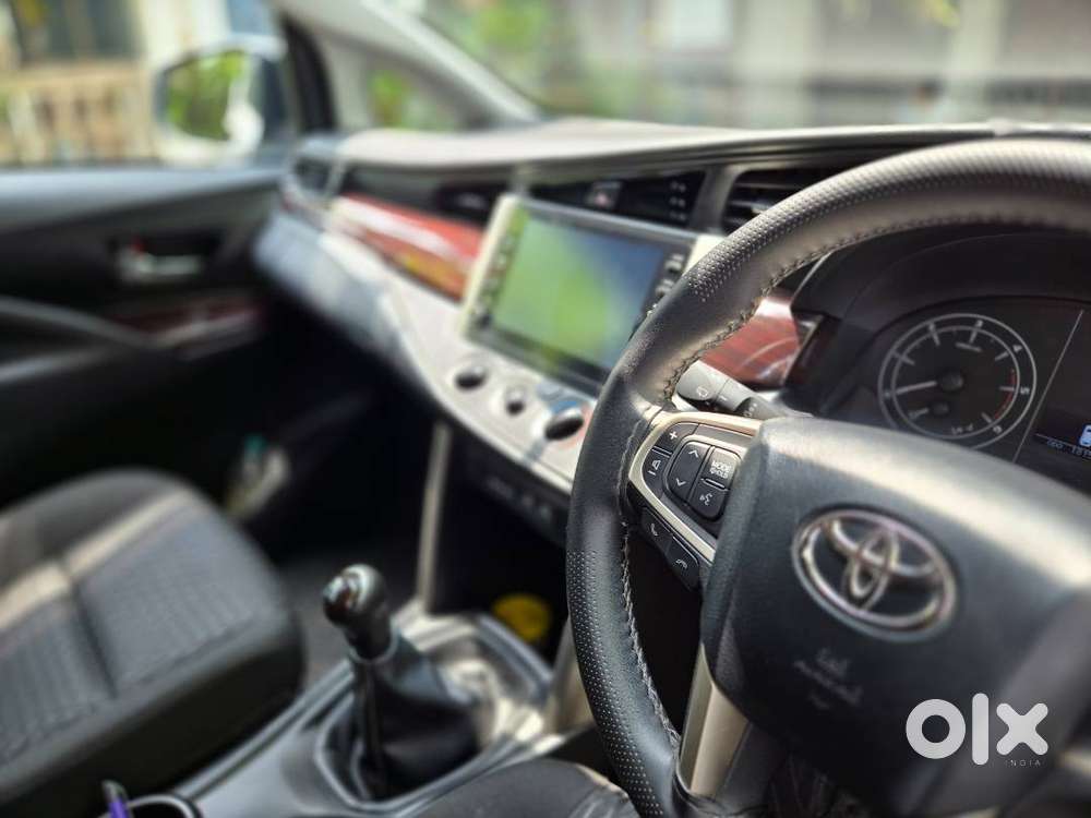 2024 Aug Innova Crysta Gx Plus 8 Str  18.5k Km