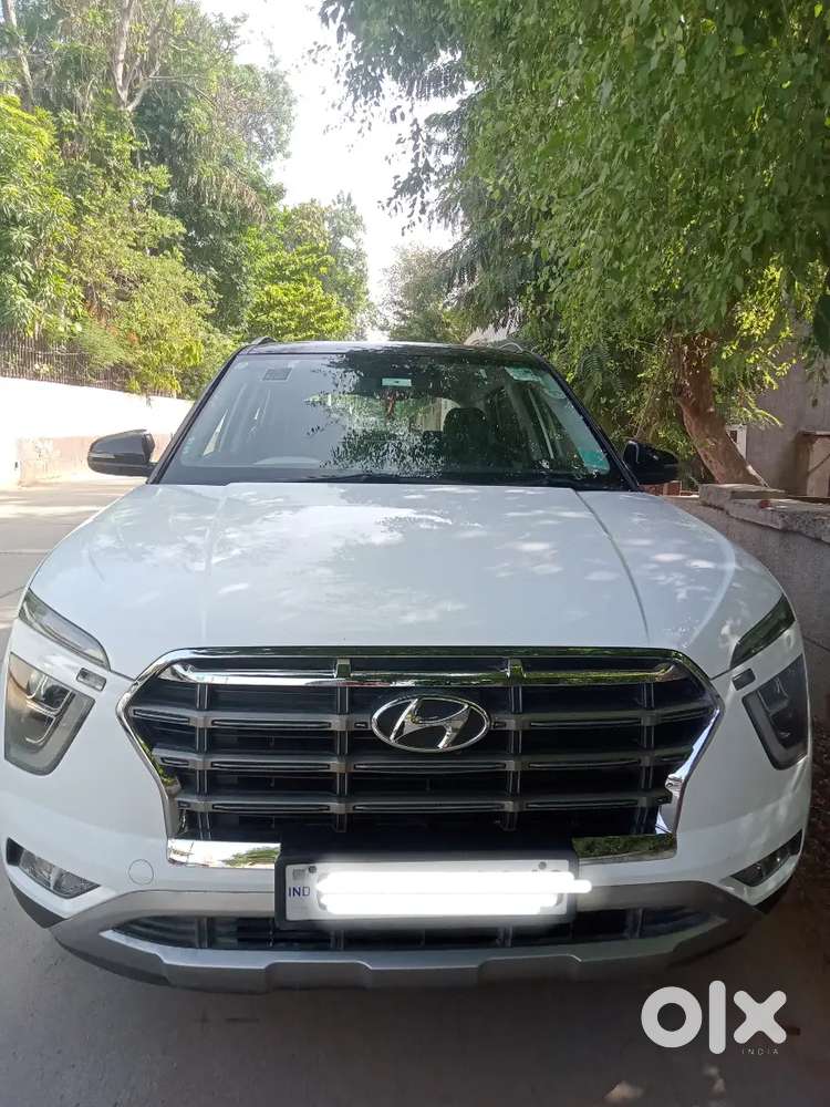 White Hyundai Creta Top Model Automatic Diesel Sep 2021 Fully Insured