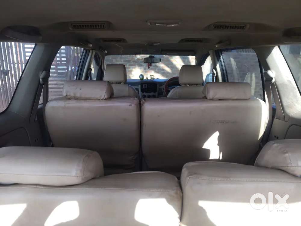 Toyota Innova 2013 Diesel 268000 Km Driven