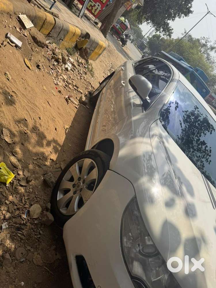 Skoda Superb 2013 Petrol 70000 Km Driven