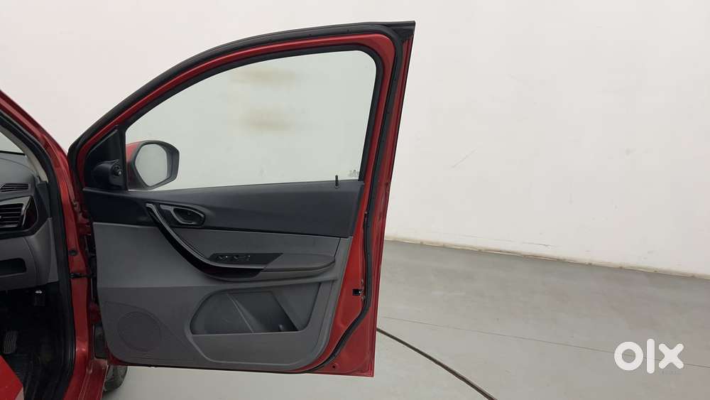 Tata Tigor 1.2 Revotron Xt, 2018, Petrol