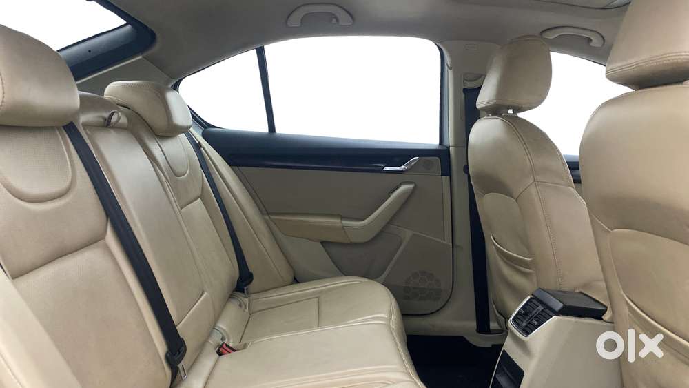 Skoda Octavia 1.8 Tsi Style Plus At, 2016, Petrol