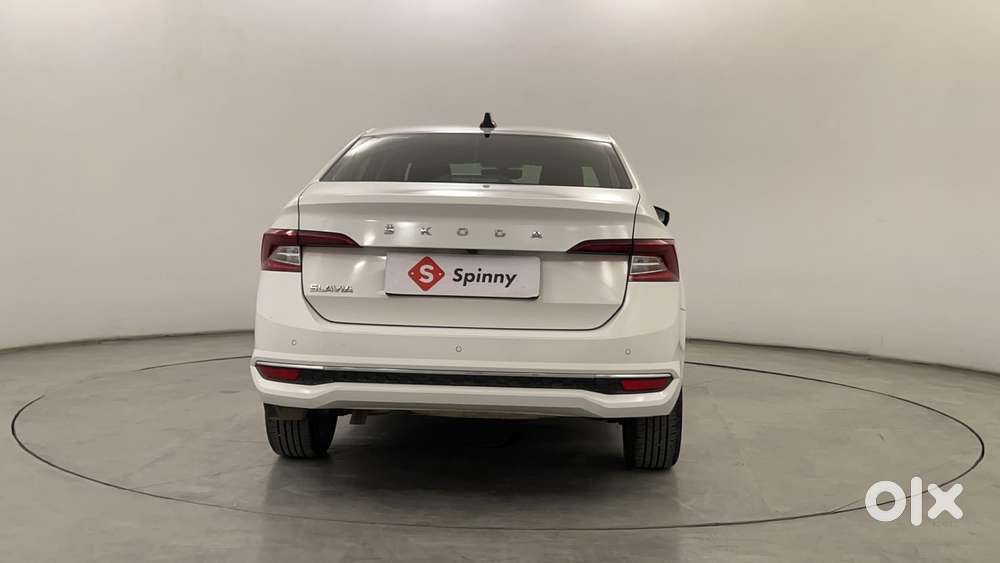 Skoda Slavia Style 1.0l Tsi At, 2024, Petrol