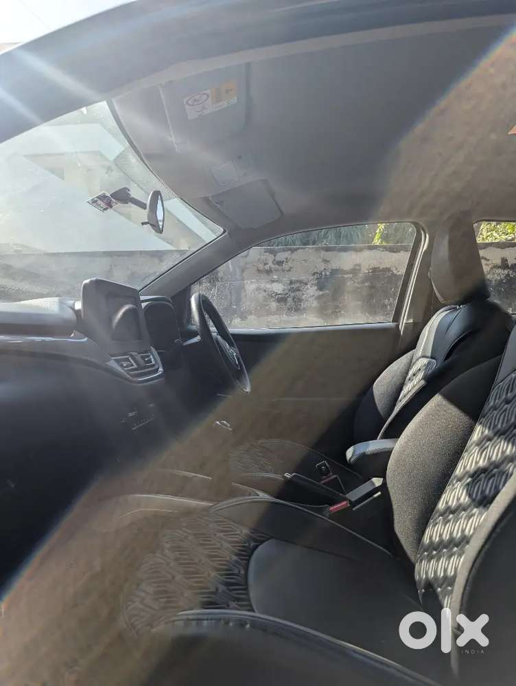 Maruti Suzuki Baleno 2025 Petrol Zeta, Grey Colour