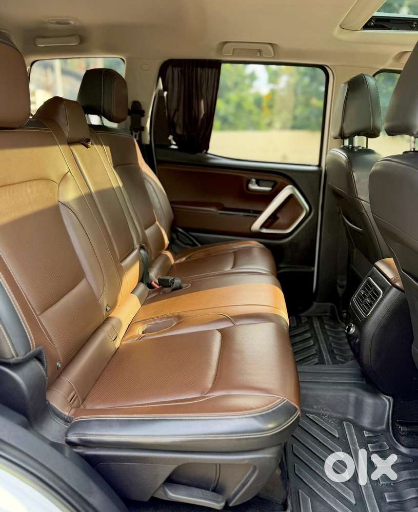 Mahindra Scorpio N Z8 Select Diesel At 2wd 7-seater, 2023, Diesel