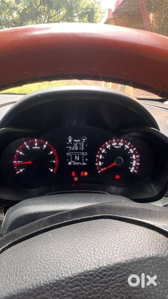 Mahindra Xuv300 2022 Year Good Condition