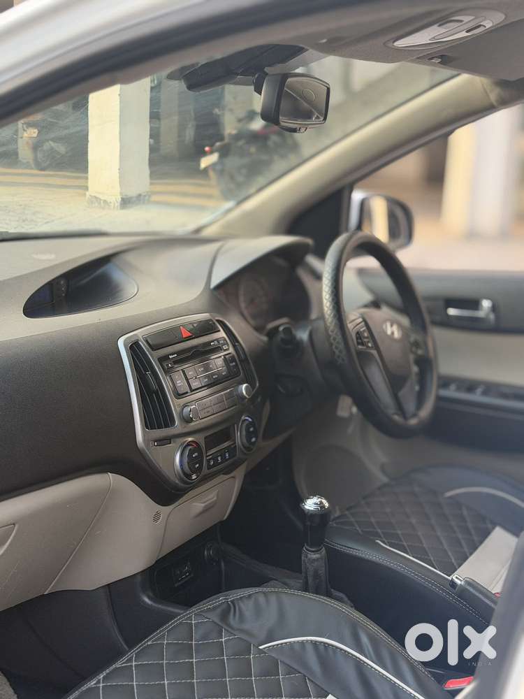Hyundai I20 Sportz Plus, 2013, Petrol