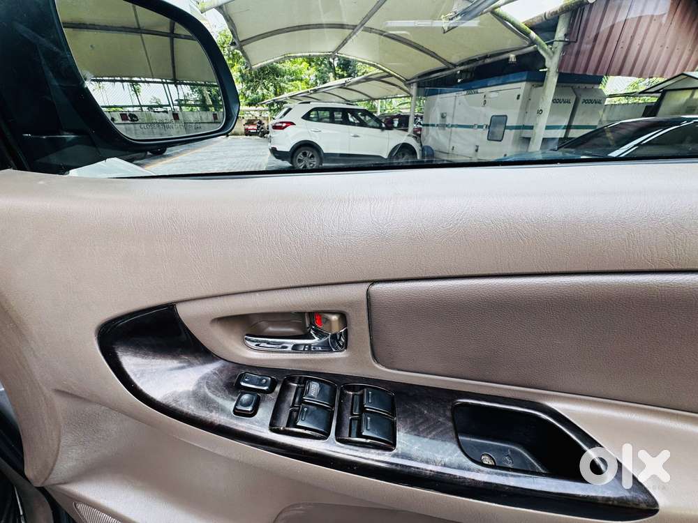 Toyota Innova 2.5 Zx 7 Str Bs-iv, 2015, Diesel