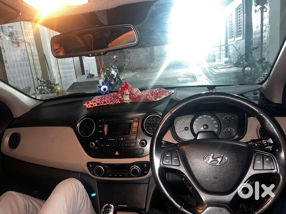 Hyundai Xcent Petrol Manual 2015